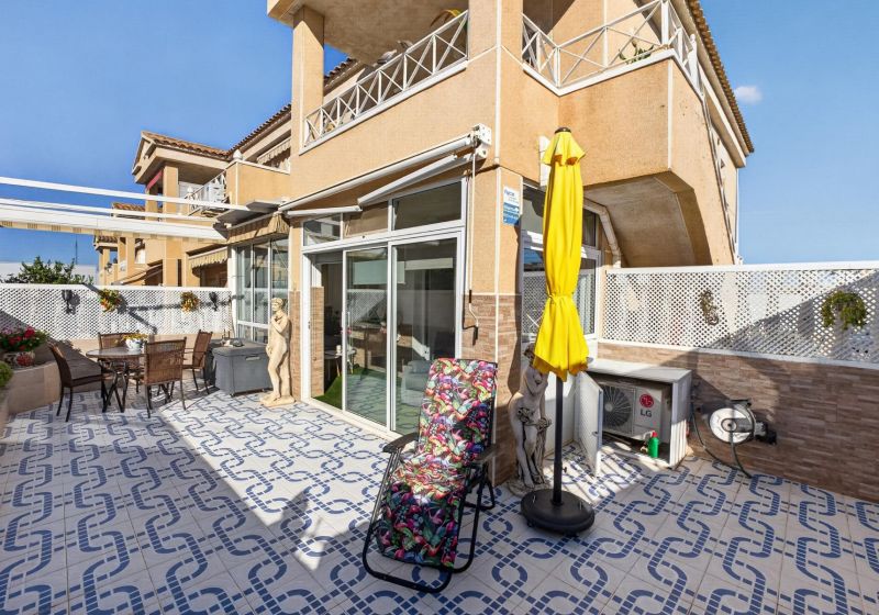 Rez de chaussée - Vente - Torrevieja - Pueblo Centro