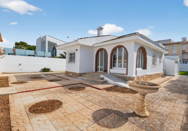 Villa - Resale - Torrevieja - Los Angeles
